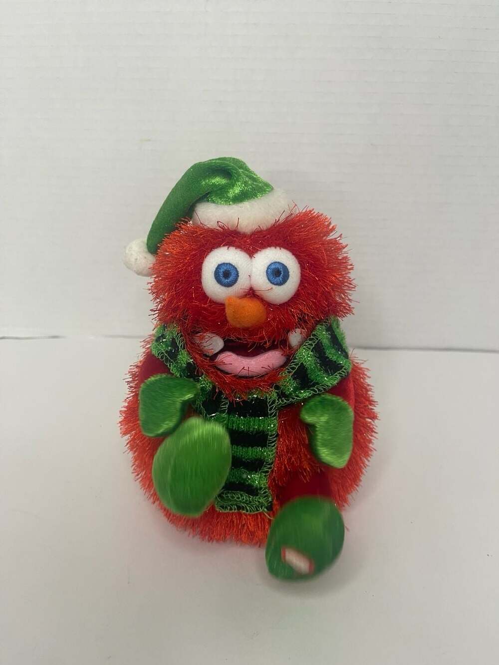 Gemmy Animated Holiday Red Monster Maniac Christmas Plush Toy